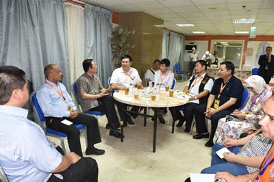 駐沙特大使李成文赴麥加醫院慰問我朝覲團受傷人員及辛勤看護者